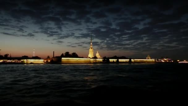 Noci Turistické Lodi Výlet Podél Řeky Neva Městě Petrohrad Pohled — Stock video