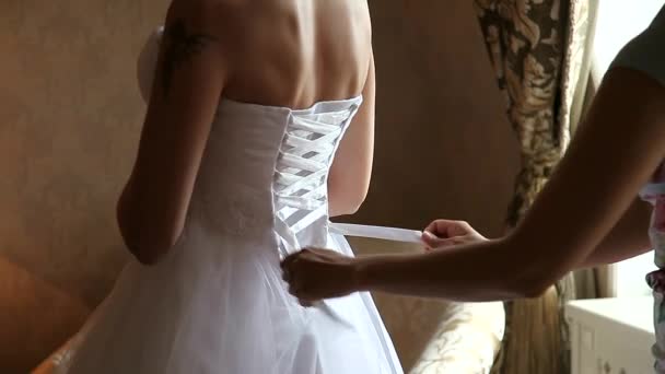 La mañana de la novia preparándose para la boda — Vídeos de Stock