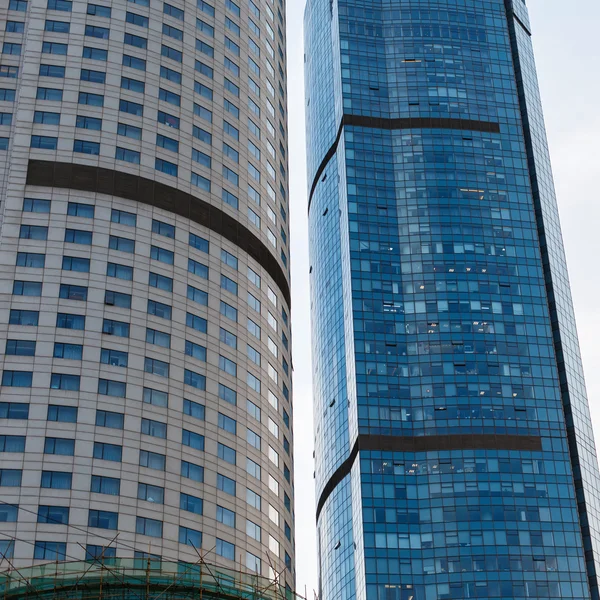 Edificio blu vetro. Urban sfondo moderno — Foto Stock