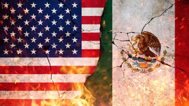 ABD ve Meksika Bayrakları Çakışması. Amerika Birleşik Devletleri ve Meksika bayraklarını içeren dramatik kavramsal görüntü derin bir çatlakla ayrılmış ve ateş ve kıvılcımlarla çevrelenmiş.