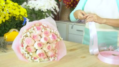 Çiçek Dükkanlar, buket, Çiçekçi Çiçek yay yapma el düzenlenmesi