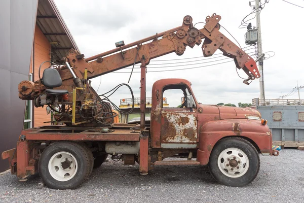 Vintage oude graafmachine machine parkeren moeten bevestigen — Stockfoto