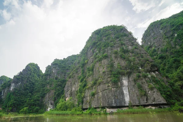 Tam Coc, Ninh Binh, Vietnam - September 14, 2014. — Stock Photo, Image