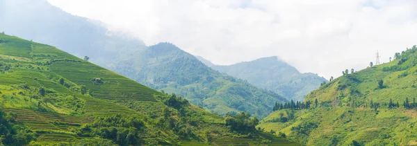 Dağların güzel manzara Panorama — Stok fotoğraf