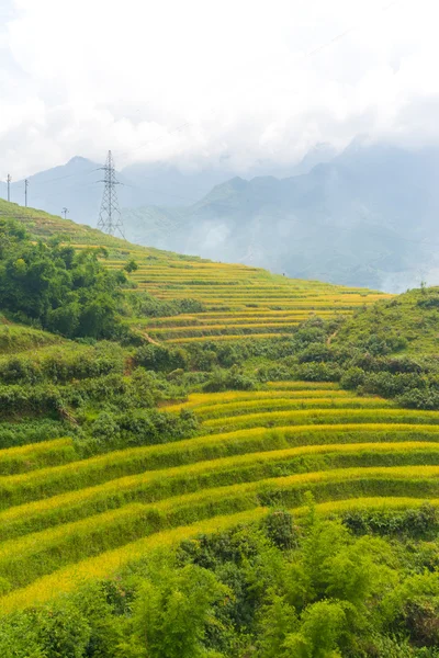 Beautiful View of mountains contain terraced fields — Stock Photo, Image