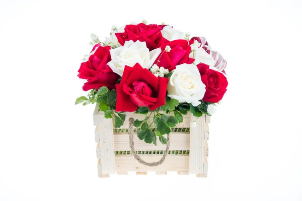 Rosa roja y blanca en una cesta de madera con hermosa cinta, gif — Foto de Stock