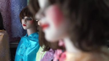 Dolly çekim şeklin yüzüne odaklanmak