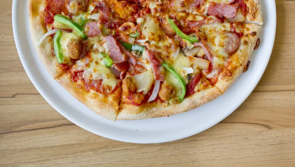 Hawaiian style pizza. — Stock Photo, Image