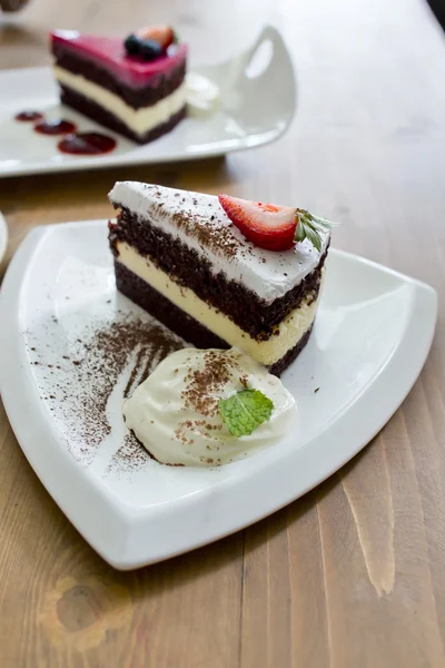 Čokoládový dort a dort s čokoládou — Stock fotografie