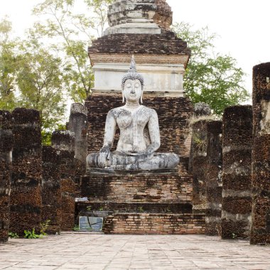 Buddha Statue Wat Mahathat tapınak Sukhothai tarihsel par