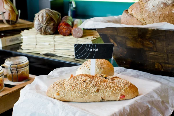 Pão fresco pronto para comer — Fotografia de Stock