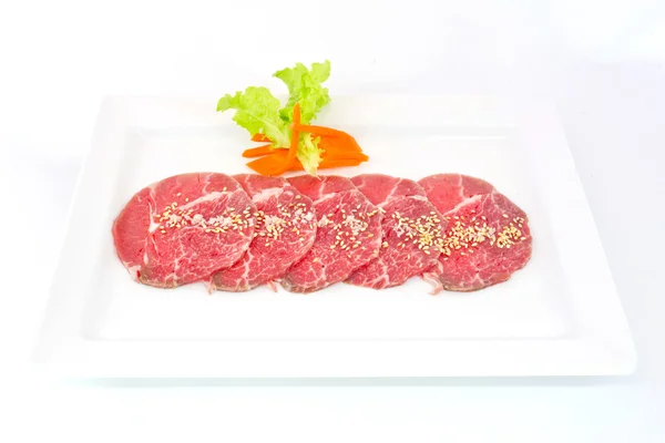 Alta qualidade cortado carne Hida wagyu isolado no fundo branco — Fotografia de Stock