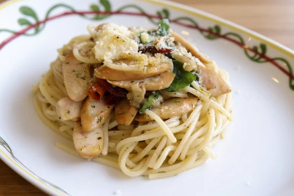 Spicy Spaghetti with sausage — Stock Photo, Image