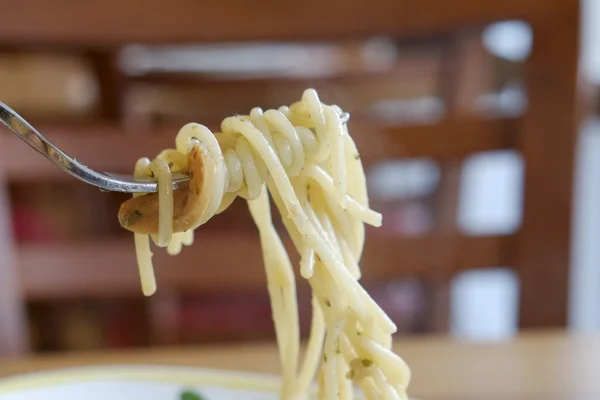 Gaffel med spaghetti — Stockfoto