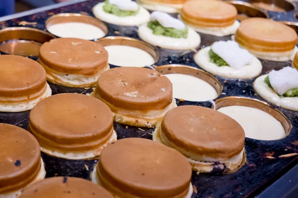 Oban-Yaki com moji e chá verde coisas, japonês tradicional sw — Fotografia de Stock