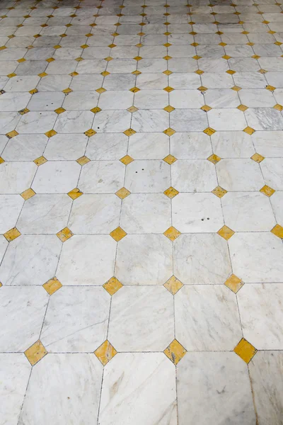 Triangle tiles floor in house — Stock Photo, Image