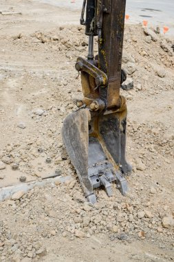 Odak kürek kir içinde kazma