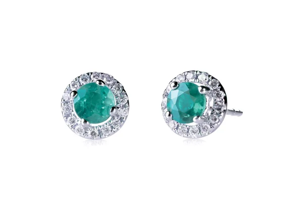 緑のエメラルド ダイヤモンド イヤリング — ストック写真