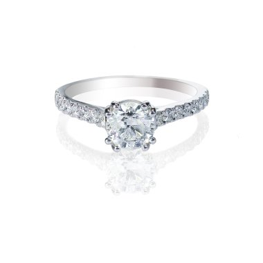 Elmas solitaire nişan alyans beyaz izole