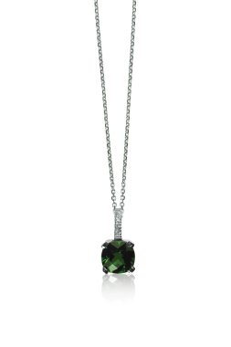 Green Gemstone kolye kolye üzerinde beyaz izole