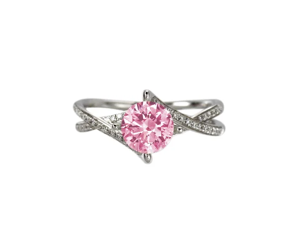 Bague de fiançailles diamant rose isolé sur blanc — Photo