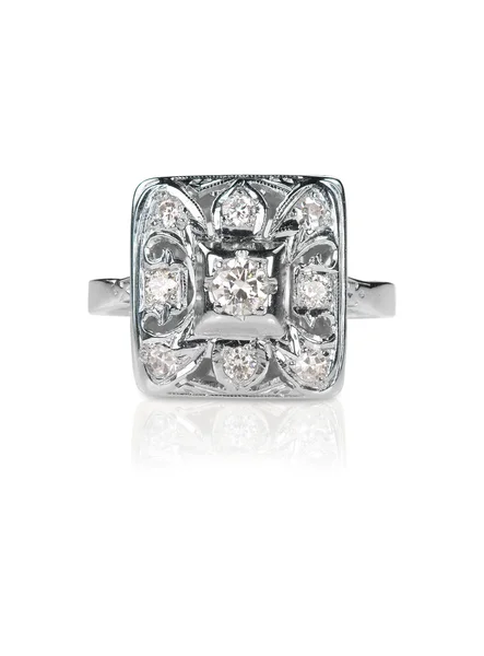 Bague de fiançailles solitaire diamant isolé sur blanc — Photo