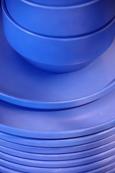 Vue Rapprochée Des Assiettes Bols Céramique Bleue Empilés — Photo