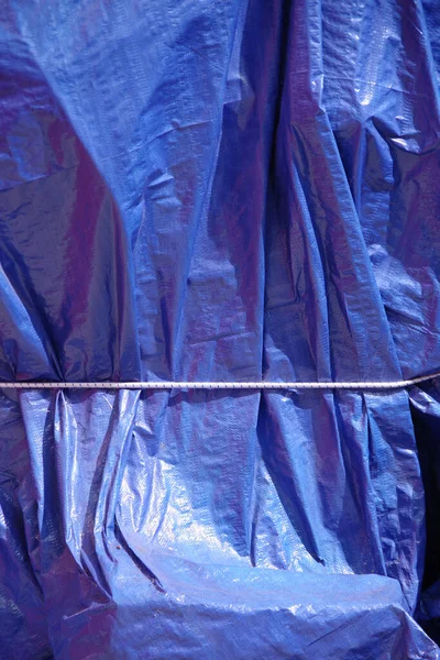 Повна Рамка Крупним Планом Частковий Вид Блакитну Кришку Брезенту Обгорнуту — стокове фото