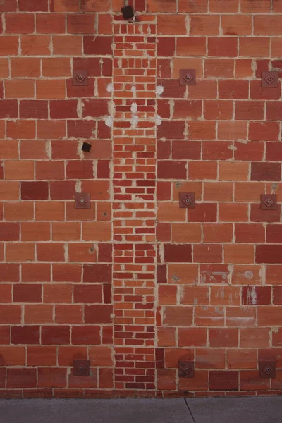 Vue Partielle Mur Bâtiment Brique Rouge Rénové Contre Les Tremblements — Photo