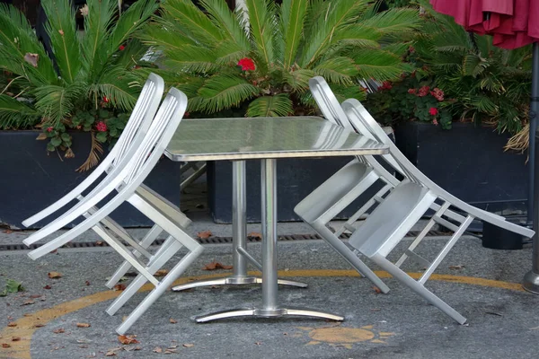 Table Chaises Métal Devant Restaurant Pour Café Plein Air Déjeuner — Photo