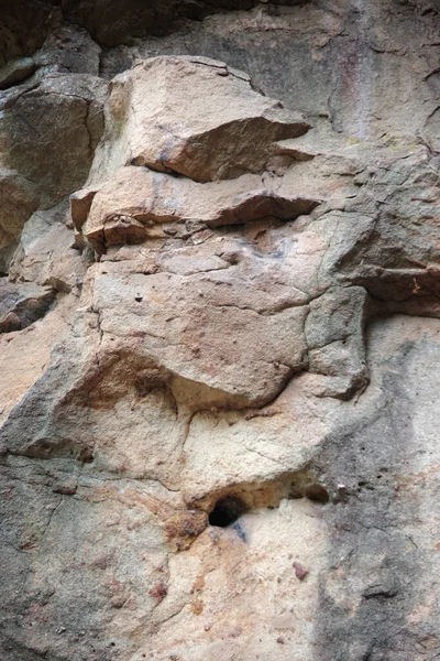 古い風化した砂岩の岩のフルフレームのクローズアップ — ストック写真