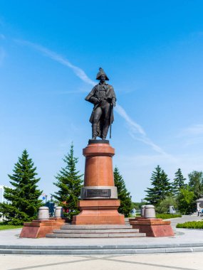 Krasnoyarsk. Rusya - 1 Haziran 2021: Barış Meydanı 'nda Rezanov Anıtı