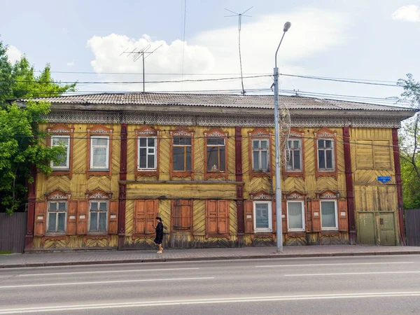 Krasnoyarsk Rússia Junho 2021 Velha Casa Madeira Centro Cidade — Fotografia de Stock