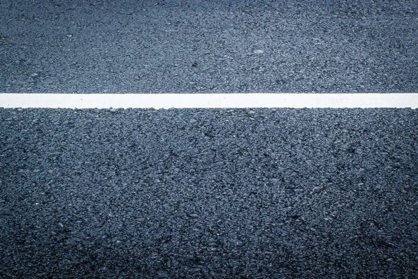 Nouvelle texture asphaltée avec ligne blanche — Photo