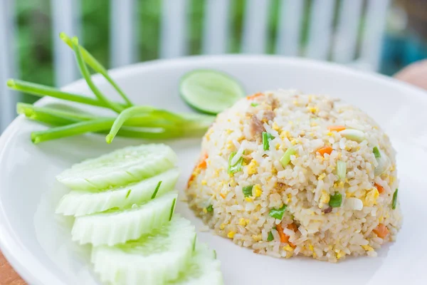 Paistettua riisiä thai tyyli — kuvapankkivalokuva