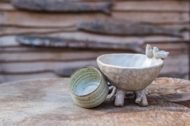 Ahşap masa boş çay Kupası.