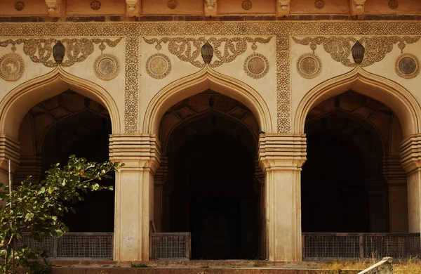 Eski Cami Cephesi Ndeki Minare Brahim Bagh Hindistan Daki Yedi — Stok fotoğraf