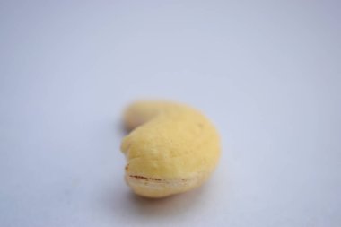 Beyaz arkaplanda kaju fıstığı yığını Tam derinlik Yakın plan Stok Fotoğrafçılık Resmi