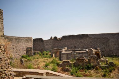 Eski Golconda Kalesi Hindistan 'daki harabe duvarlar Arkaplan fotoğrafı