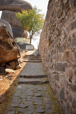The Stone block Steps Park / Fort stok fotoğraf görüntüsünde yürüyüş yolu