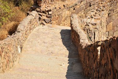 The Stone block Steps, Fort Stock 'un fotoğraf çekiminde yürüme yolu.