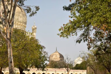 Sultan Quli Kutub Mulk 'un mezarı 1543 yılında inşa edildi. Yedi Mezar Stok Fotoğrafçılık Resmi