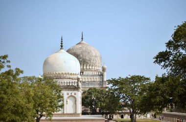 Hyderabad 7 Mezarı, Hindistan Sultan Quli Kutub Mulk 'un mezarı 1543 yılında inşa edildi.