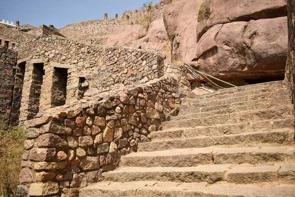 The Stone block Steps, Fort Stock 'un fotoğraf çekiminde yürüme yolu.