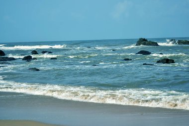 Okyanus-Deniz Dalgaları Sahilde Kum Manzarası 