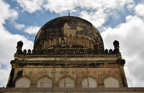 Antik 400 Yıllık Slam Mimari Kubbeleri Hyderabad Yedi Kutub Shahi — Stok fotoğraf
