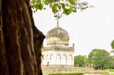 400 Yaşında Sultan Hyderabad 'ın Yedi Kutub Shahi Hükümdarı