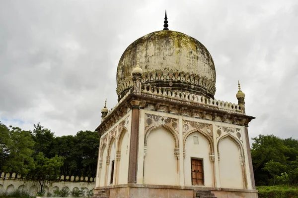 Islamische Architekturkunst 400 Jahre Alt Sieben Gräber Und Antike Kuppeln — Stockfoto