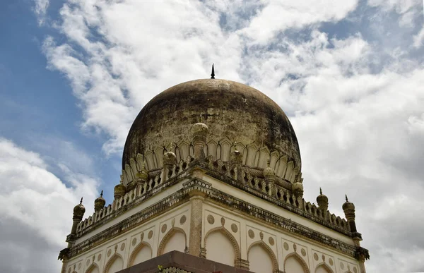 Les Dômes Architecturaux Islamiques Les Tombes Sultan Seven Qutub Shahi — Photo