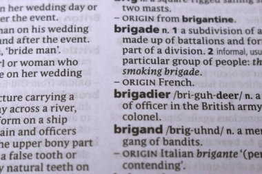 İngilizce Tanımlama Sözlüğü - Tuğgeneralin Yazılı Sözcüğünün Sayfasını Kapat